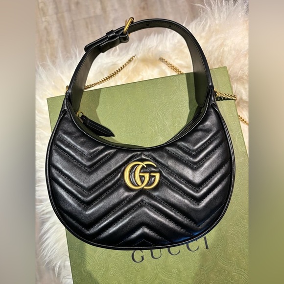 Gucci GG MARMONT HALF-MOON-SHAPED MINI BAG - Picture 10 of 15
